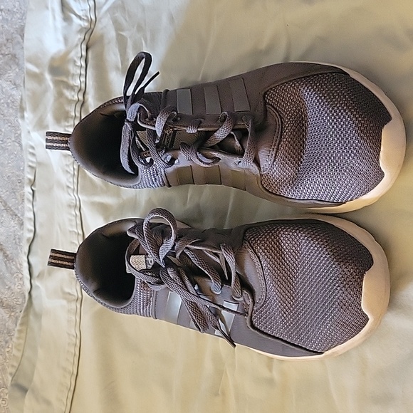 Adidas running shoe - Picture 5 of 6